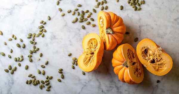 Cómo guardar semillas de calabaza de su jardín para asar y comer