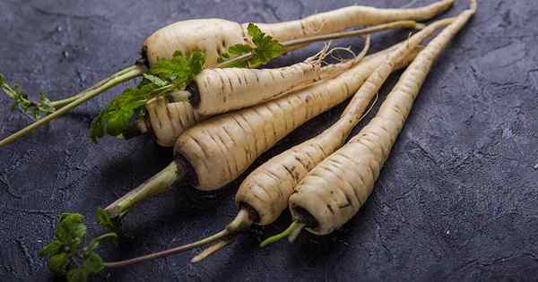 Bolehkah anda menyusun semula parsnips dari sisa dapur?