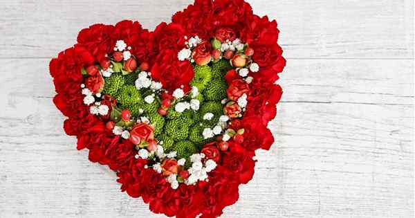 Haga una pieza central de corazón romántico en el corazón en 6 sencillos pasos